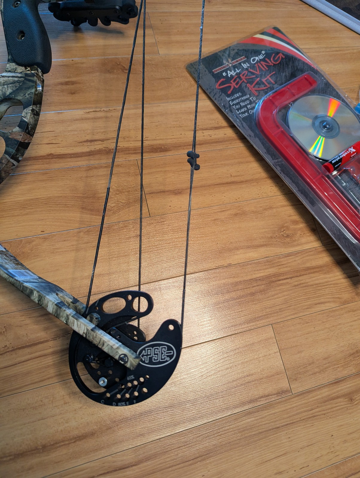 PSE Stinger Hunting Bow Package (with Case, arrows, release)