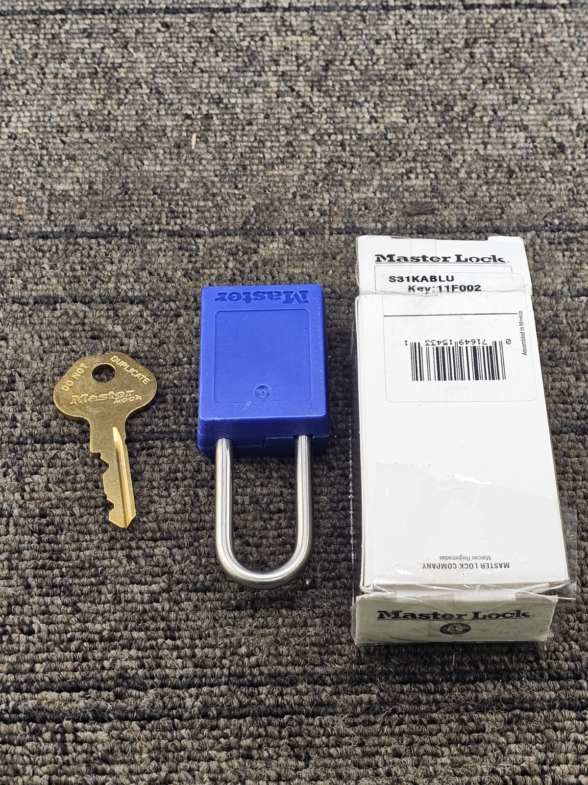 Master Lock S31KABLU Keyed Alike Blue Zenex Thermoplastic Safety Padlock 11F002