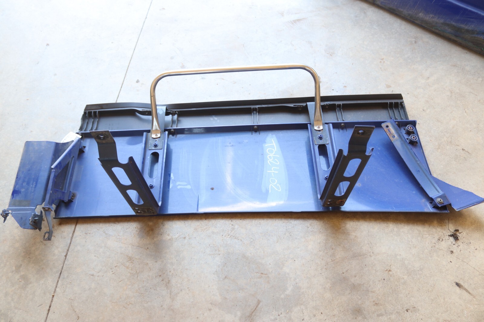2019-2023 VOLVO VNL 760 D13 REAR LEFT SIDE CAB LOWER FAIRING PANEL OEM