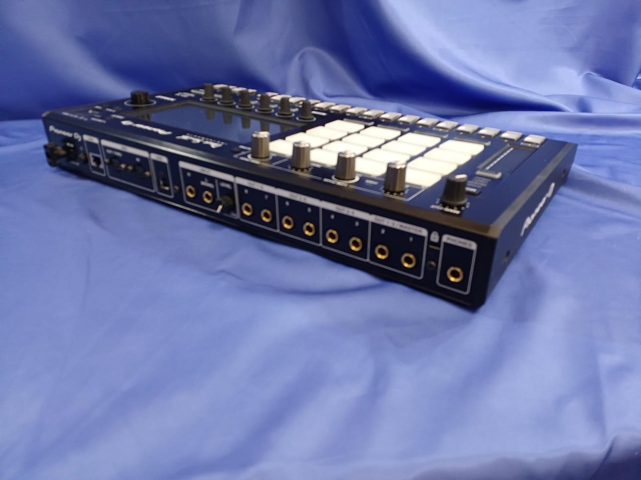 Pioneer TORAIZ SP-16 MIDI Sequencer Drum Machine