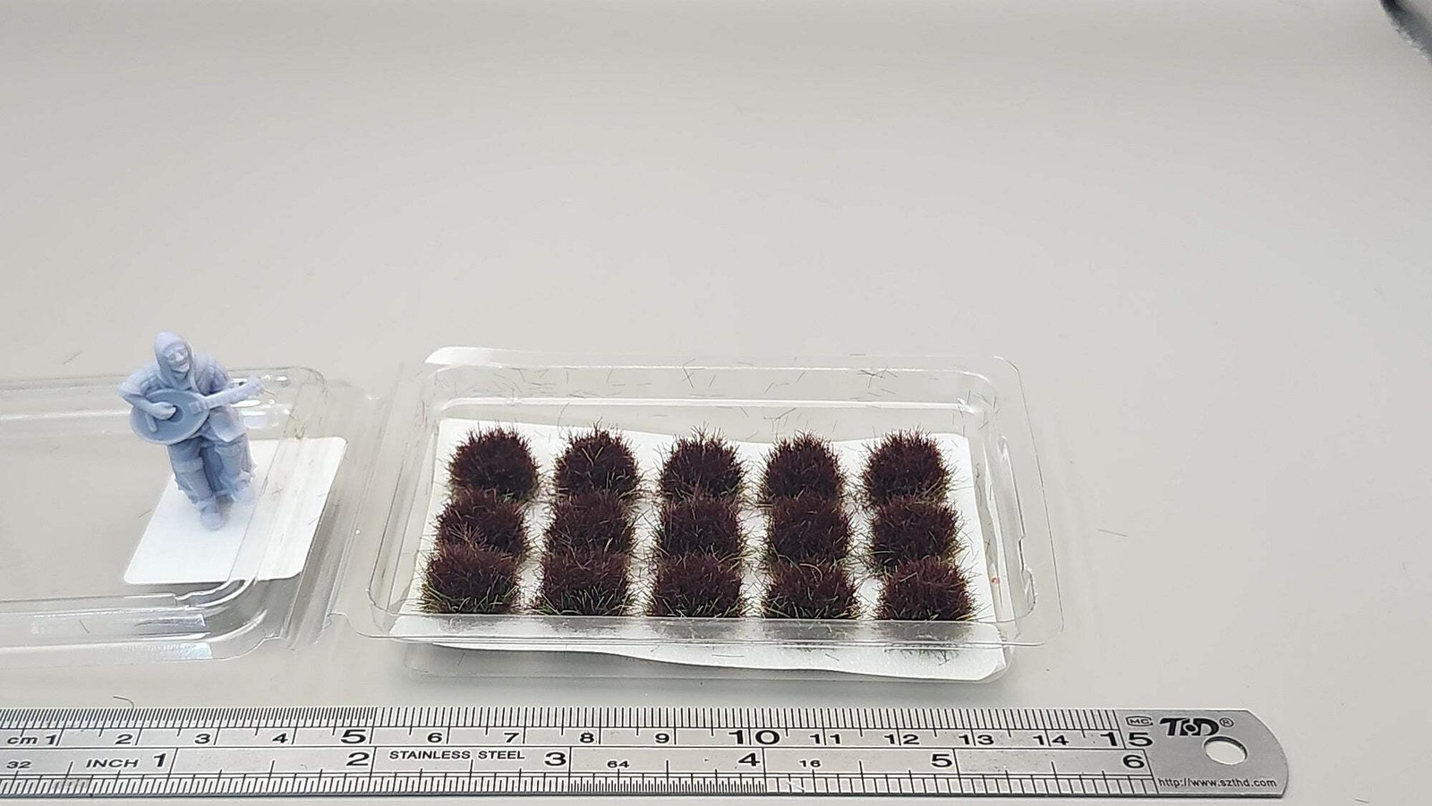 JHT - Color 4 Special Grass - Self Adhesive Grass Tufts - 10mm height x 9mm base