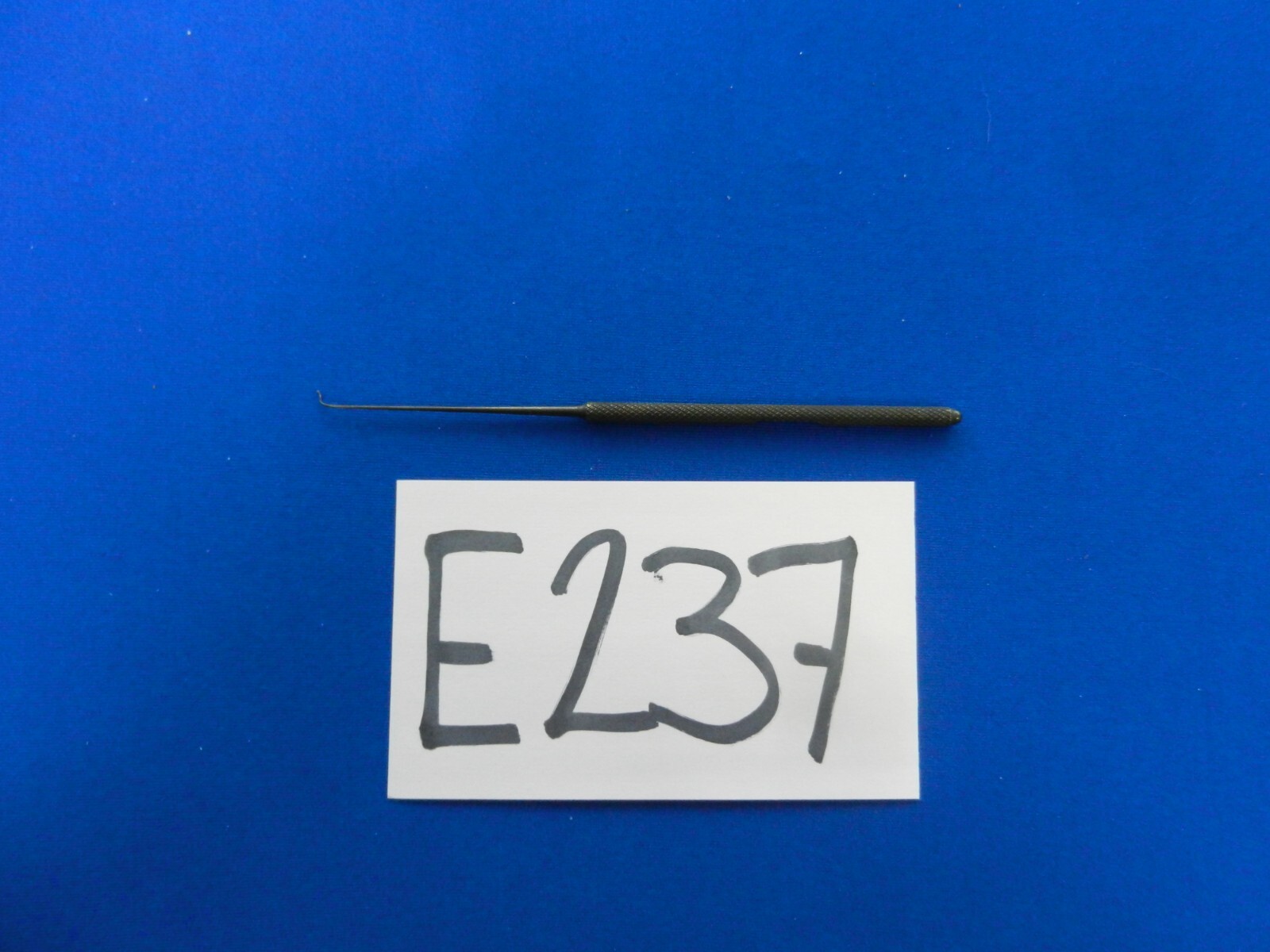 E237 Richards Surgical Up Curved Firm Hook 16.1cm Overall Length 13-0316