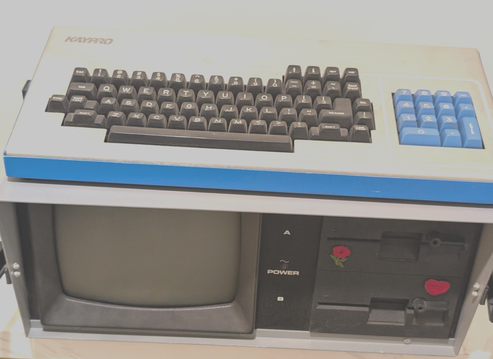 Vintage Kaypro-2 Portable CP/M Computer 81-003