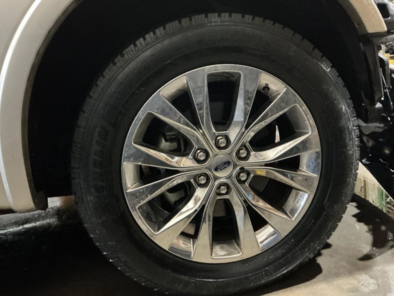 F150 2017 Glove Box 4998152