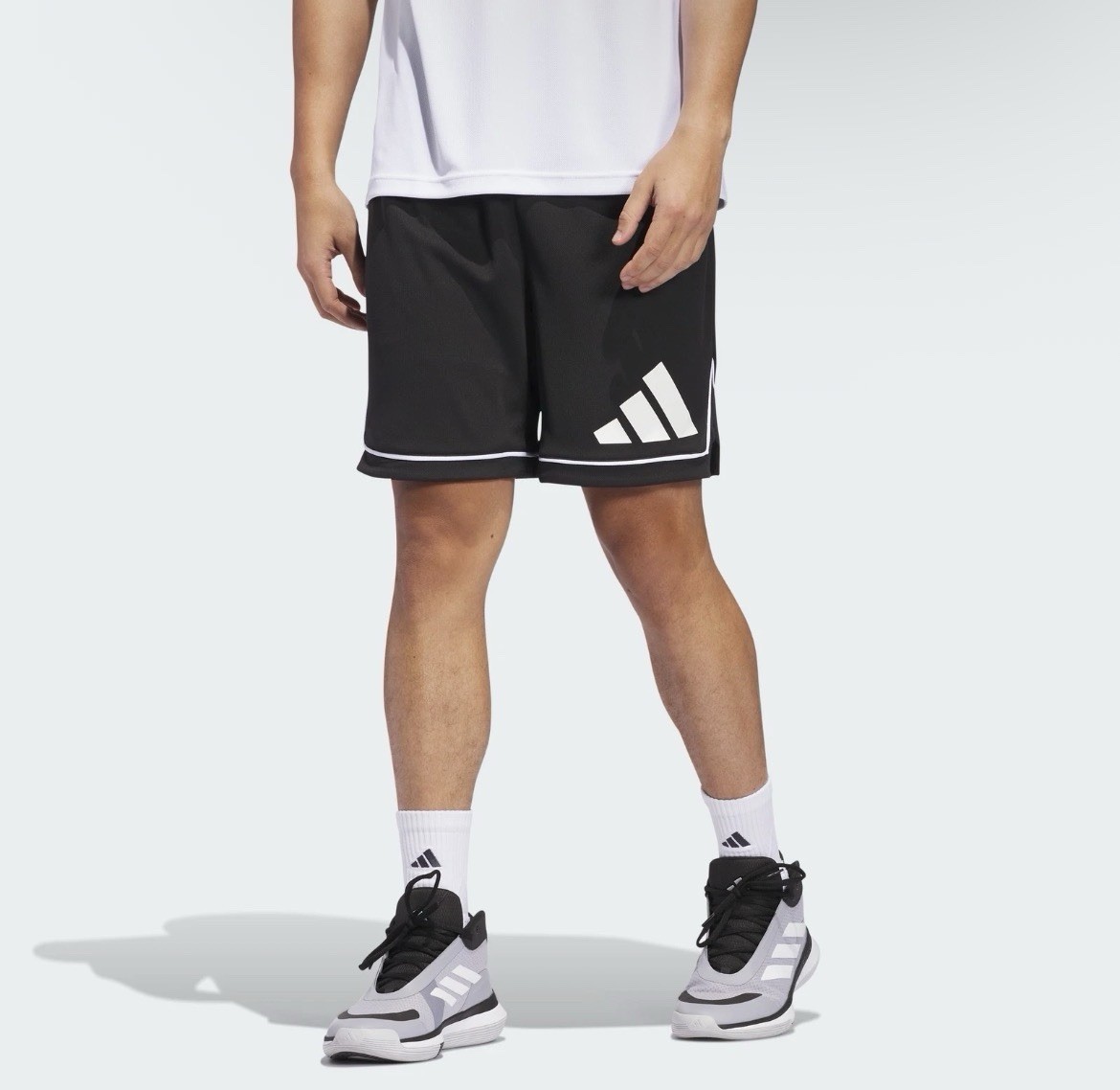 adidas men adidas Basketball Badge of Sport Shorts 5 Inches Sz Large