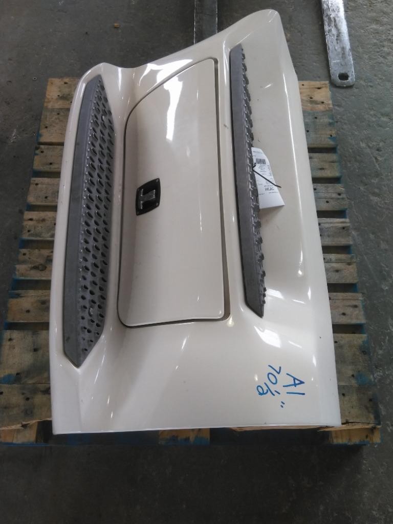 For 2018 PETERBILT 579 SIDE FAIRING Left , MN