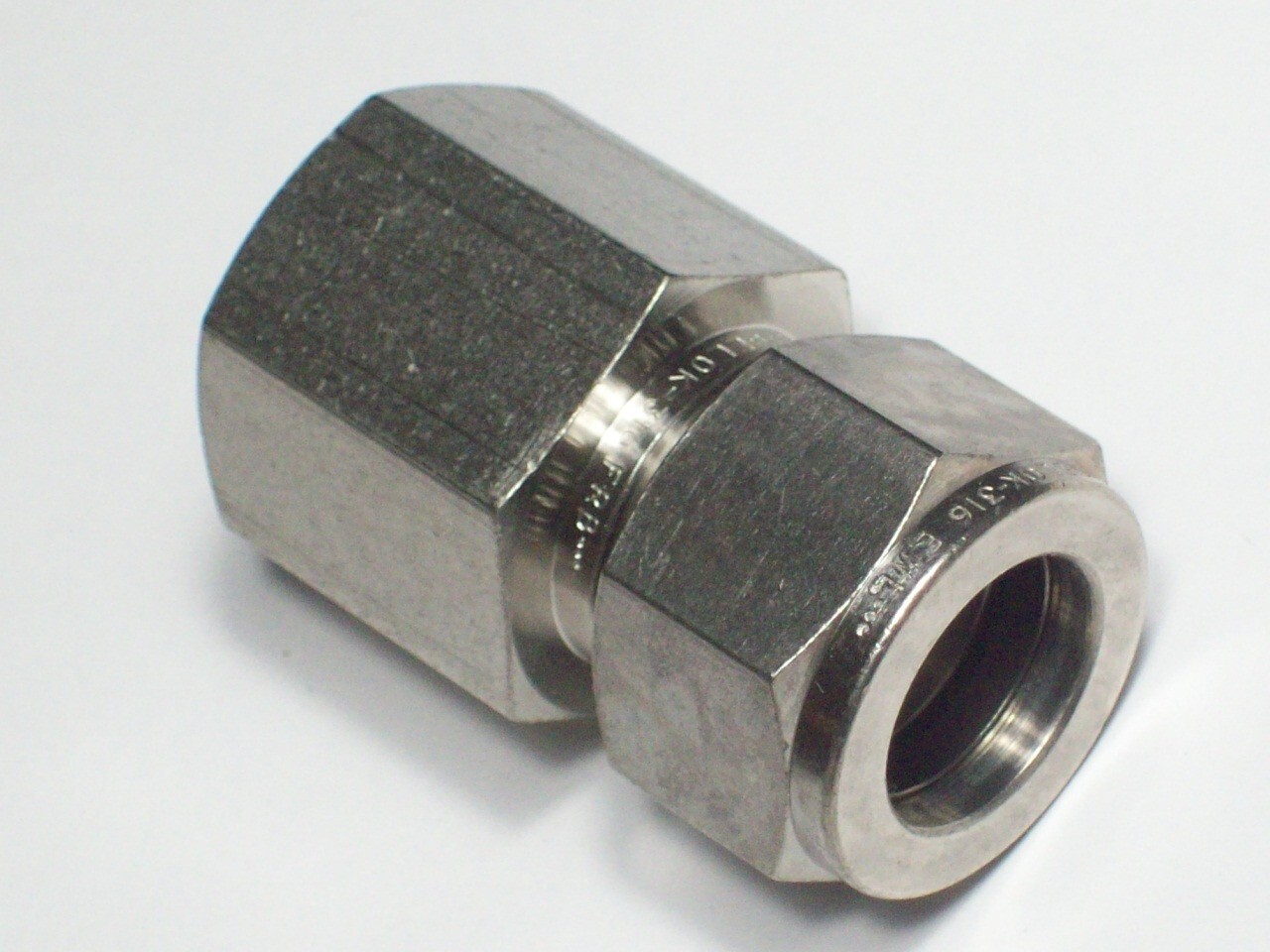 1- Swagelok Stainless Steel Connector, 5/8" OD Tube x 1/2" FNPT, SS-1010-7-8