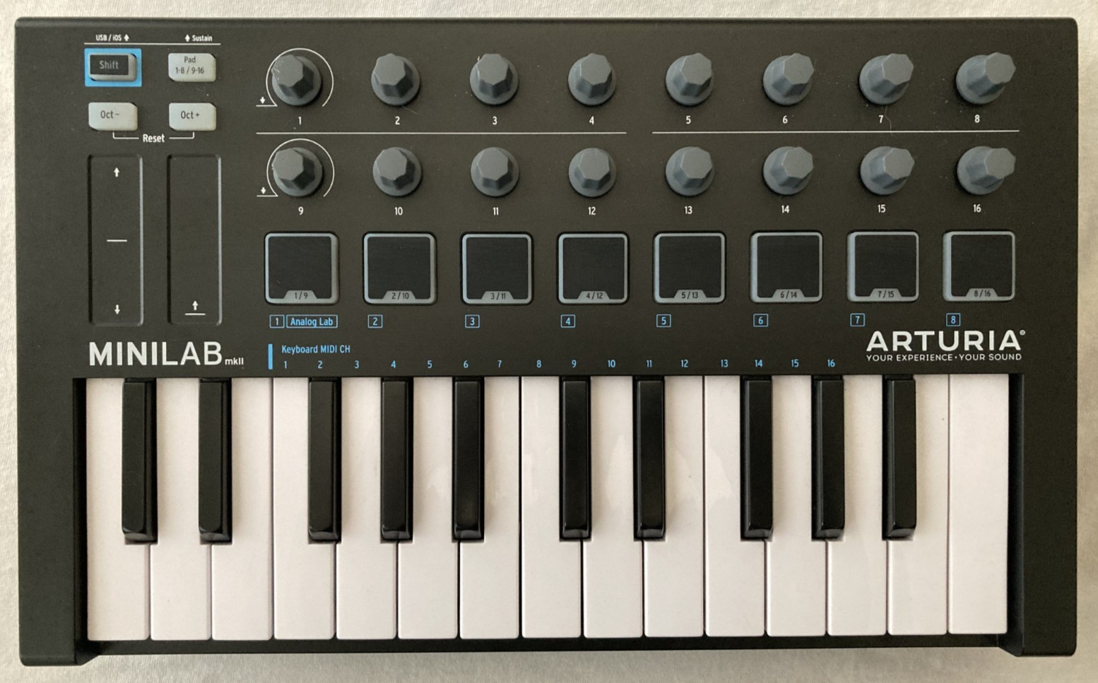Arturia MiniLab MkII 25-Key USB MIDI Keyboard Controller - Tested/Working
