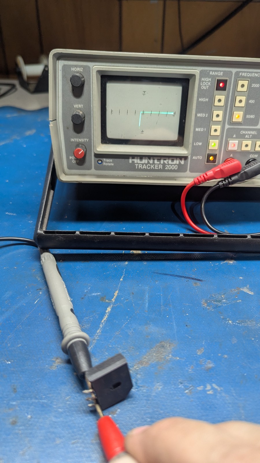 Huntron Tracker 2000 Circuit Analyzer