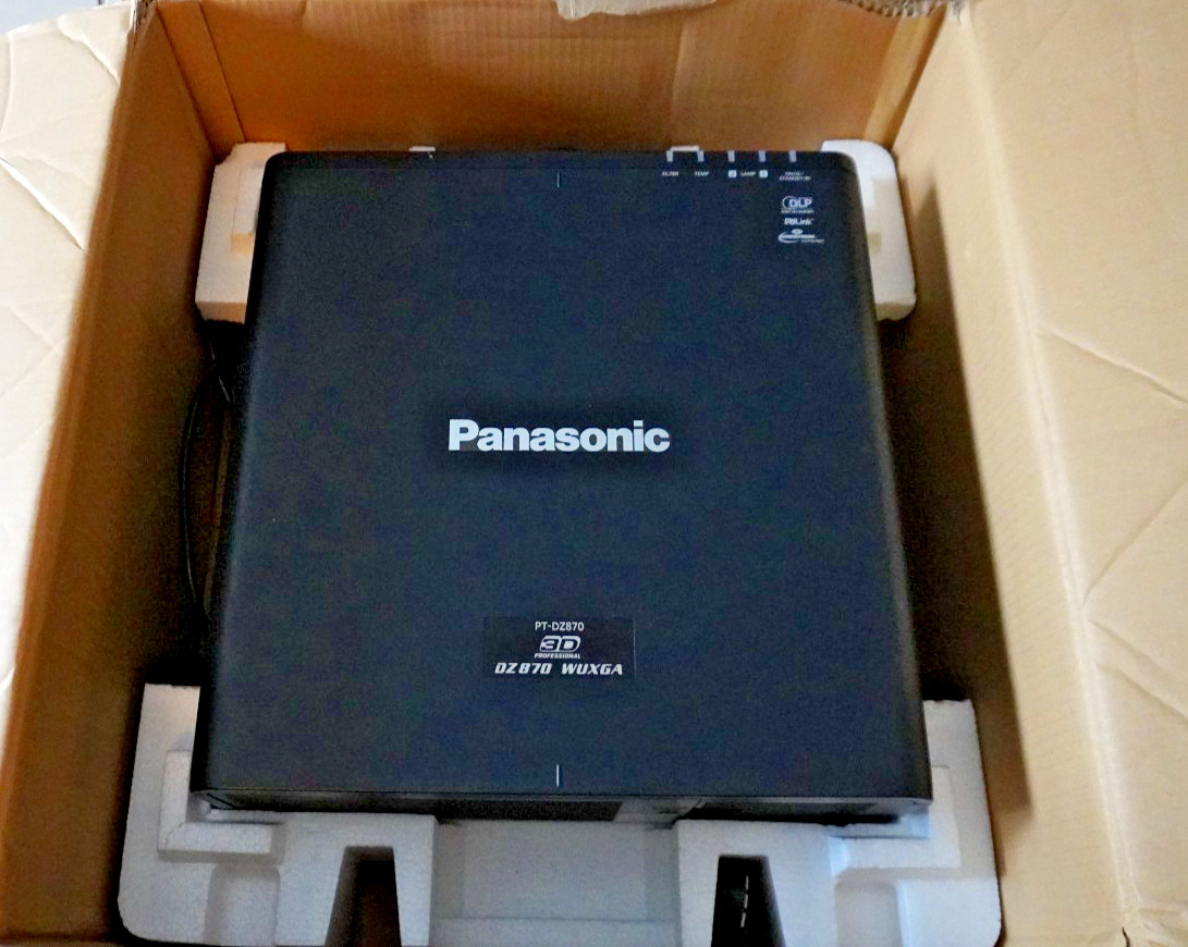 Panasonic PT-DZ870UK wuxga