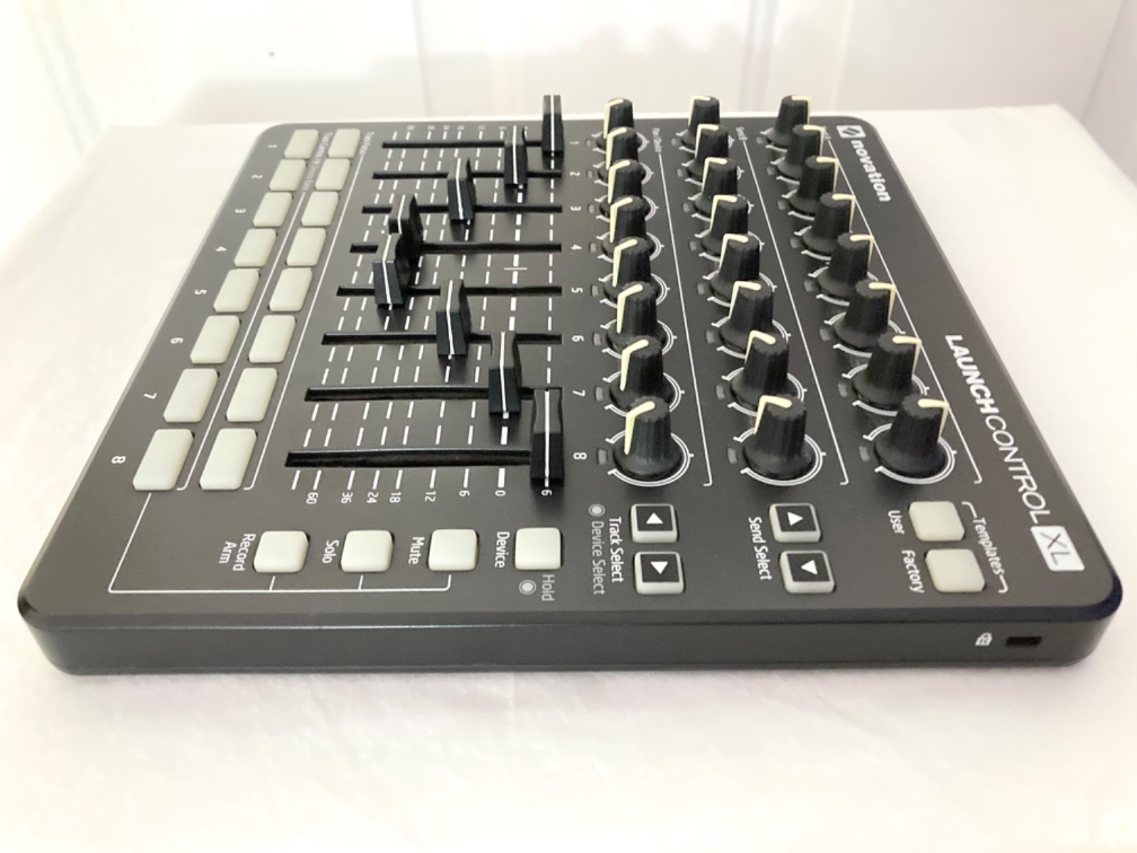Novation LAUNCH CONTROL XL MK2 USB MIDI DAW Controller Ableton Live Works Great!