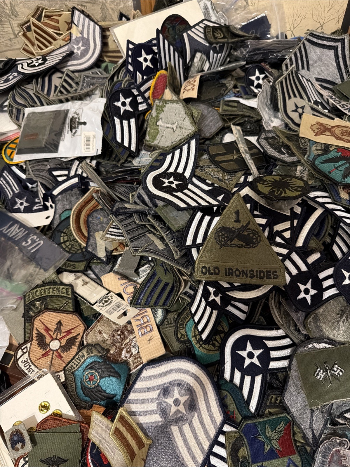 10 Random Genuine US Military Uniform Patches Army Air Force Navy Marine Lot