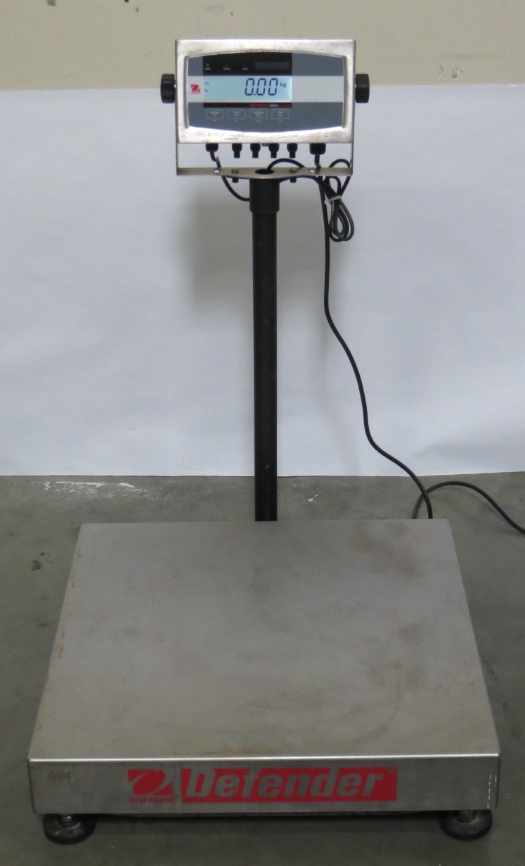 T202094 Ohaus Defender D250WXUS Bench Scale w/ T51XW Indicator 250kg/500lb Max