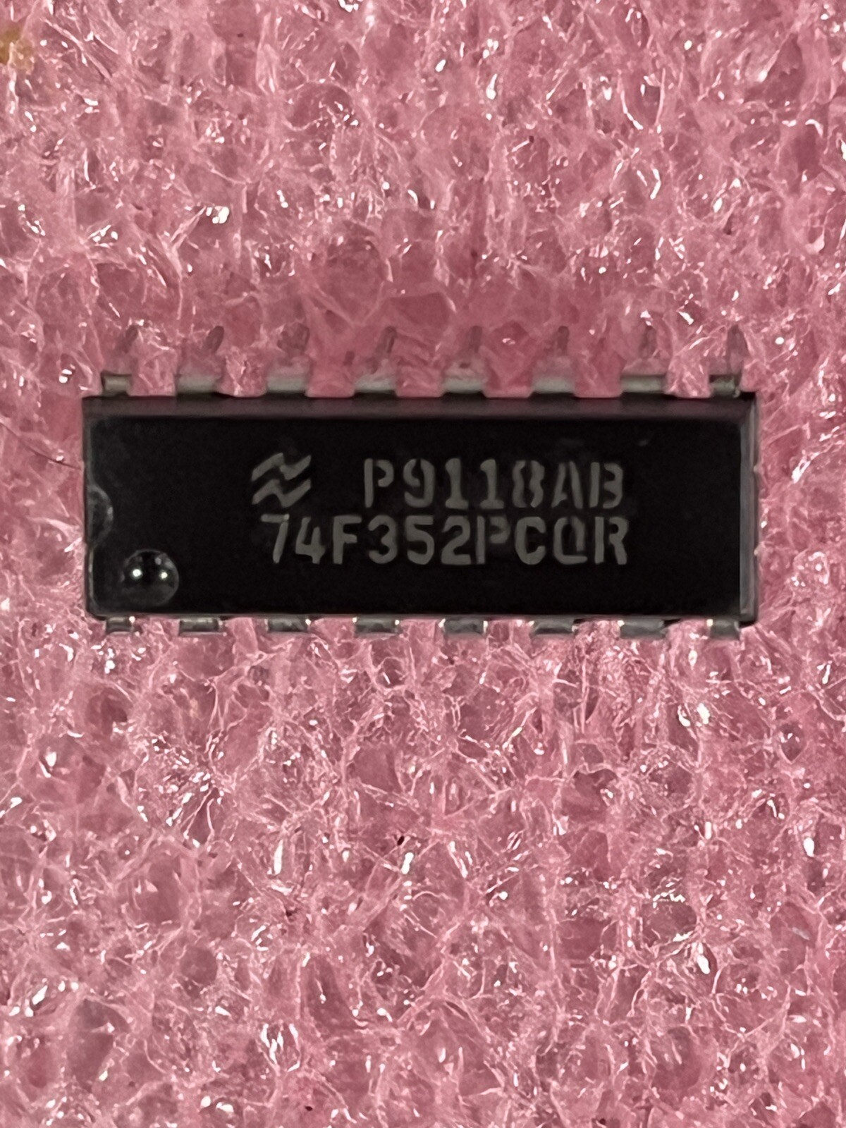 74F352PCQR UPGRADE FOR 74F352PC 4 INPUT MUX 16 PIN DIP NATIONAL (LOT OF 10)
