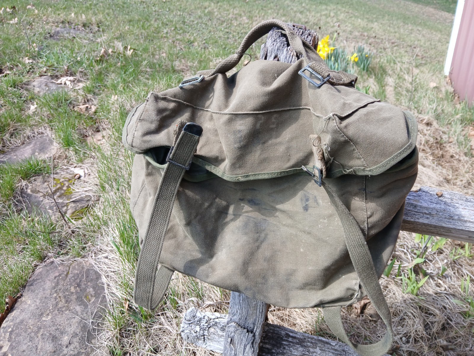 Vintage US Army Combat Field Pack Rucksack Military Green Canvas