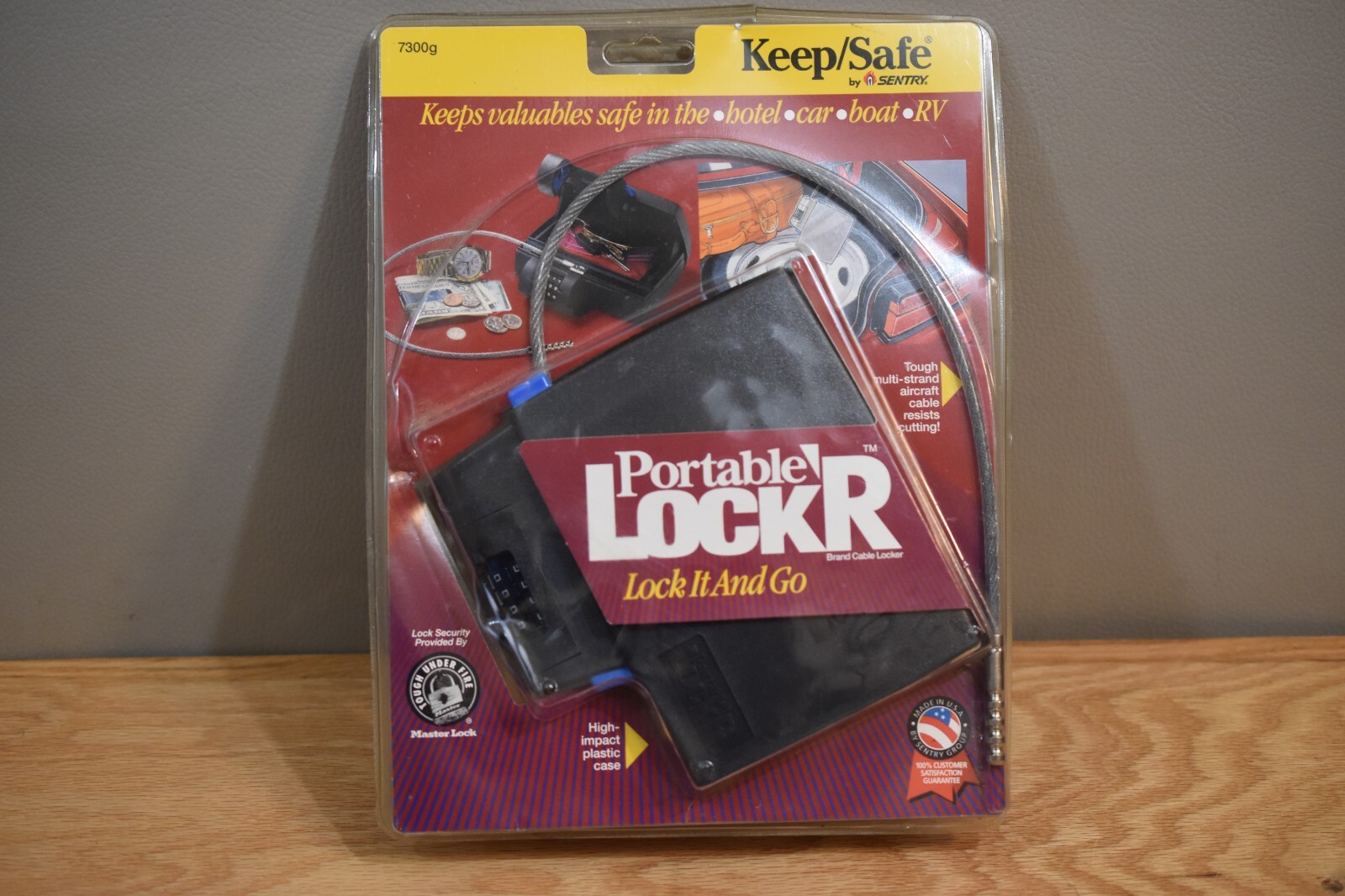 New Sentry Portable 4 Number Combination Lock'r Cable Locker Lock It & Go 7300g