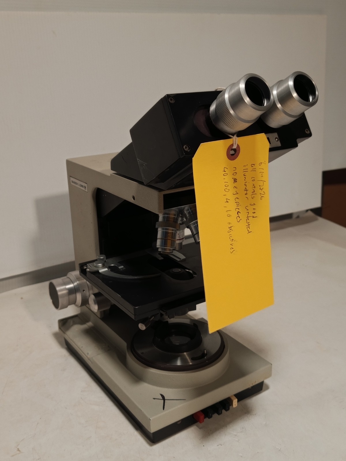 Bausch & Lomb Balplan Binocular Microscope 4x, 100x, 4x, 10x Objectives