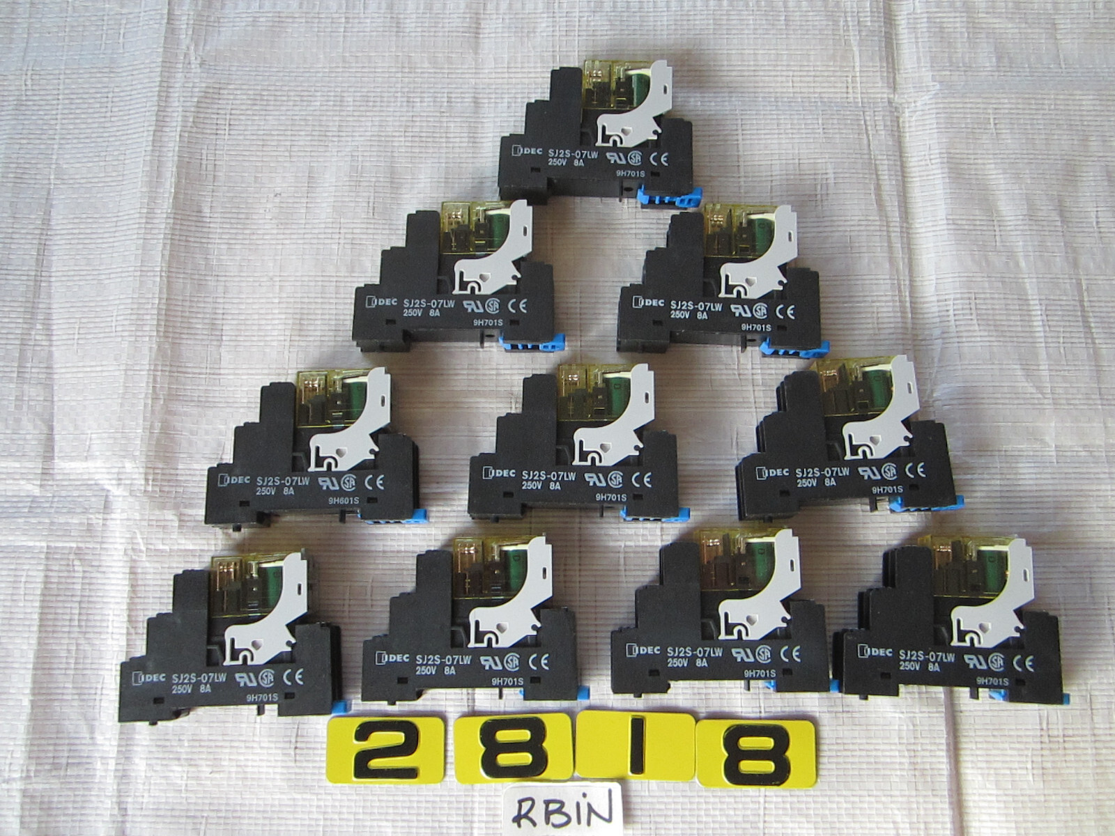 IDEC SJ25-07LW SOCKET W/IDEC RJ2S-CLD-D24 RELAY   LOT OF 10