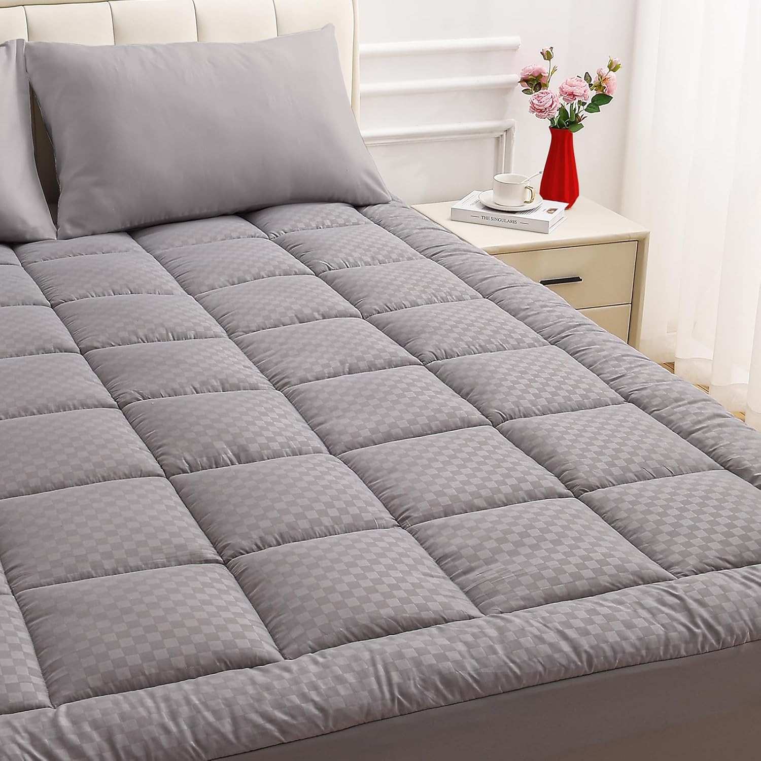 OLANLY Queen Quilted Fitted Mattress Pad, Cooling Soft Queen, Light Grey