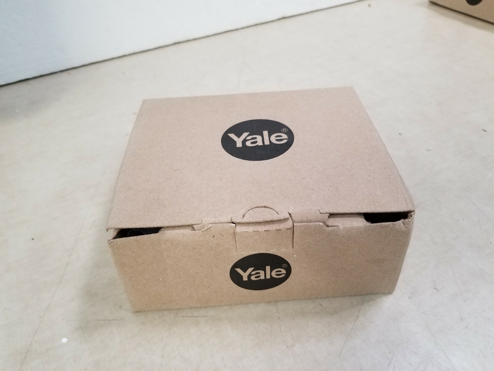 Yale Commercial Interior Door Lock, Silver, Push Button, D5206725, YR21 AU 626