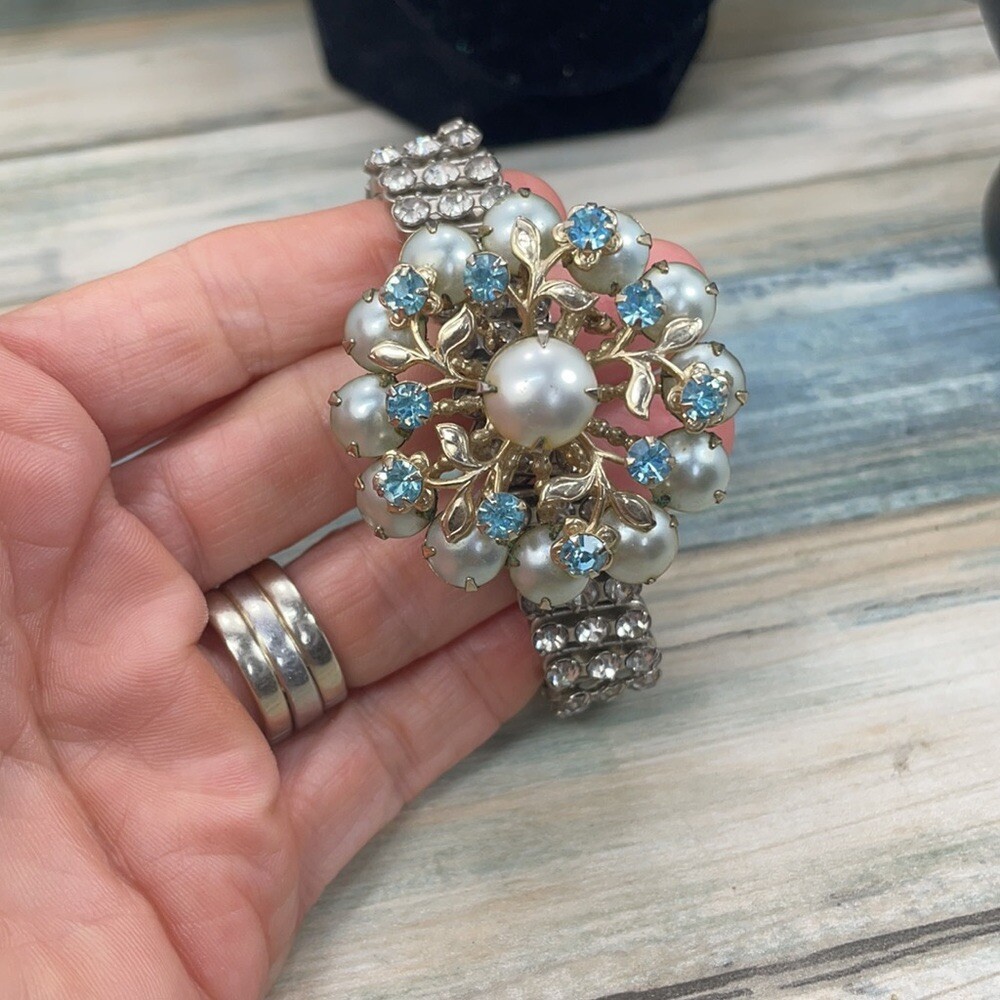 Adorned Crown Artisan Assemblage Stretch rhinestone blue cluster bracelet