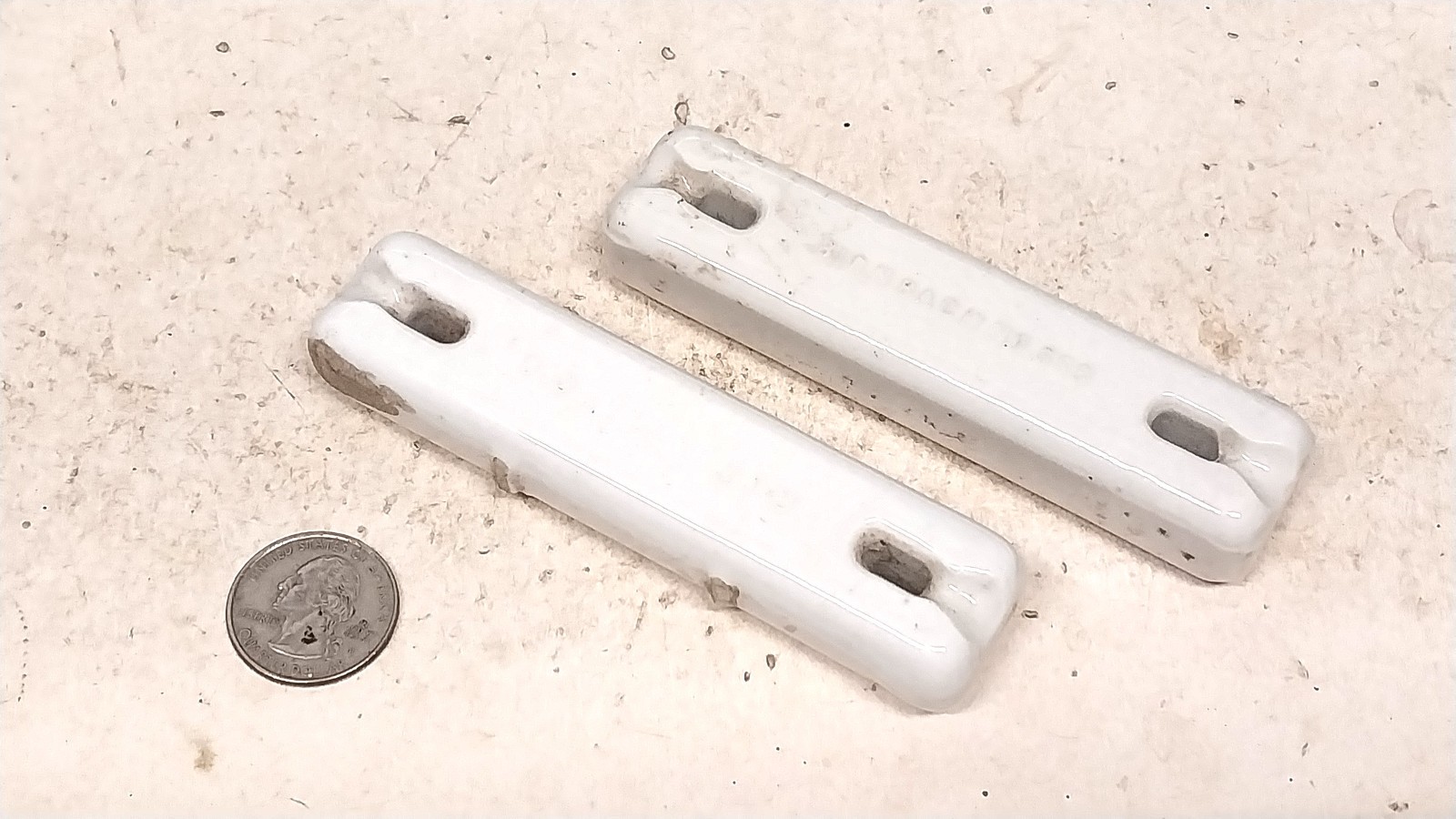 Pair Birnbach Antenna Line Ceramic Insulator / Old Vintage Ham Radio Amp Antenna
