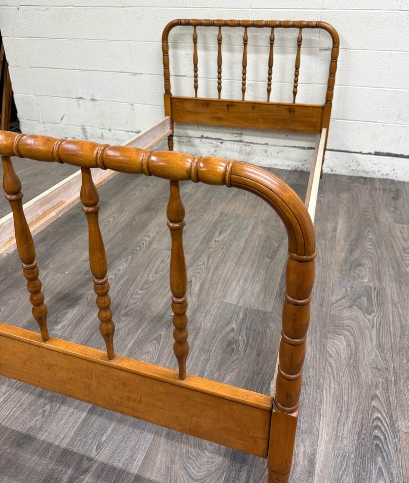 Vintage Twin Size Jenny Lind Bed