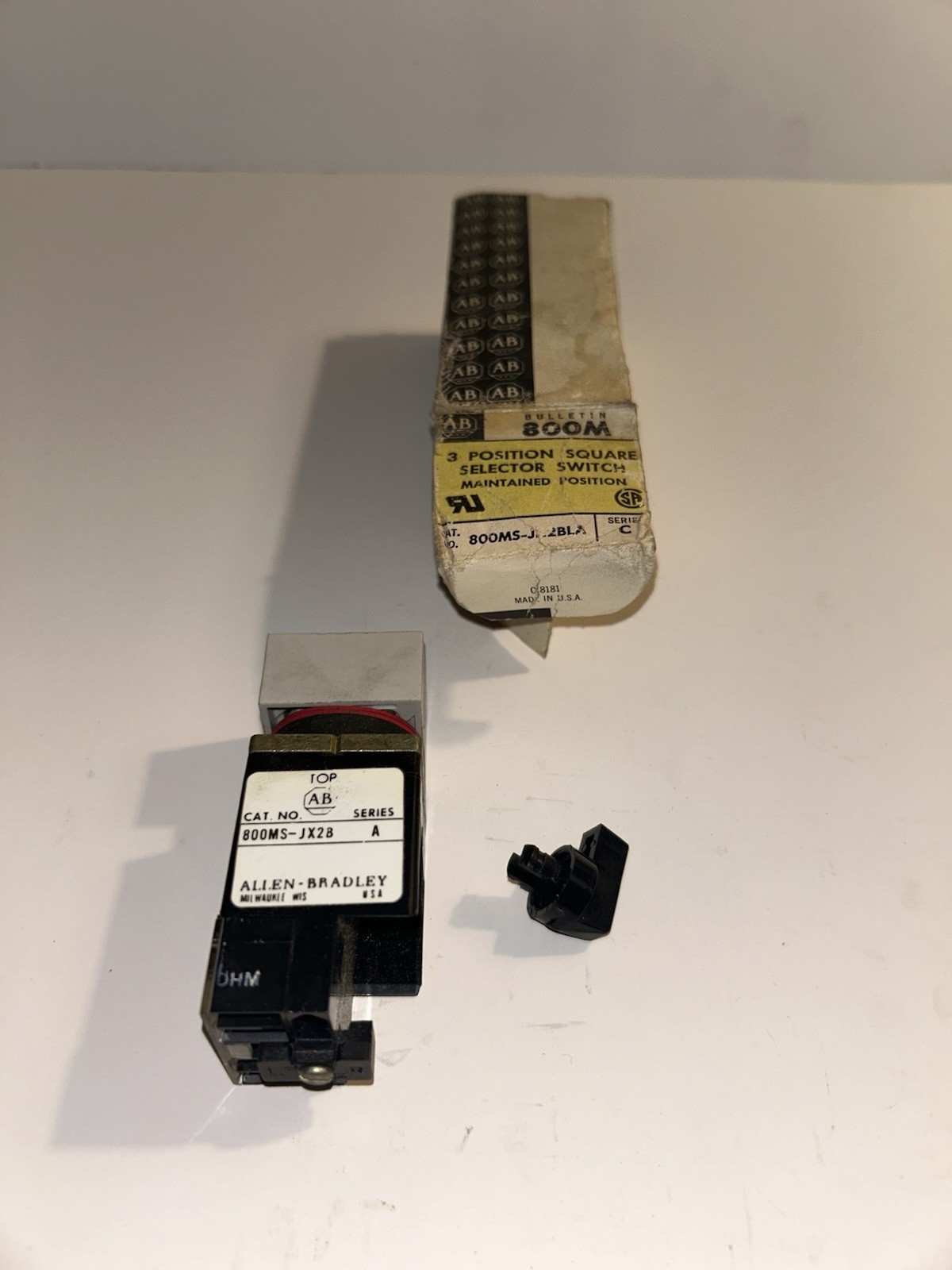 Allen Bradley 800MS-JX2B, Series A, 3 Position Selector Switch