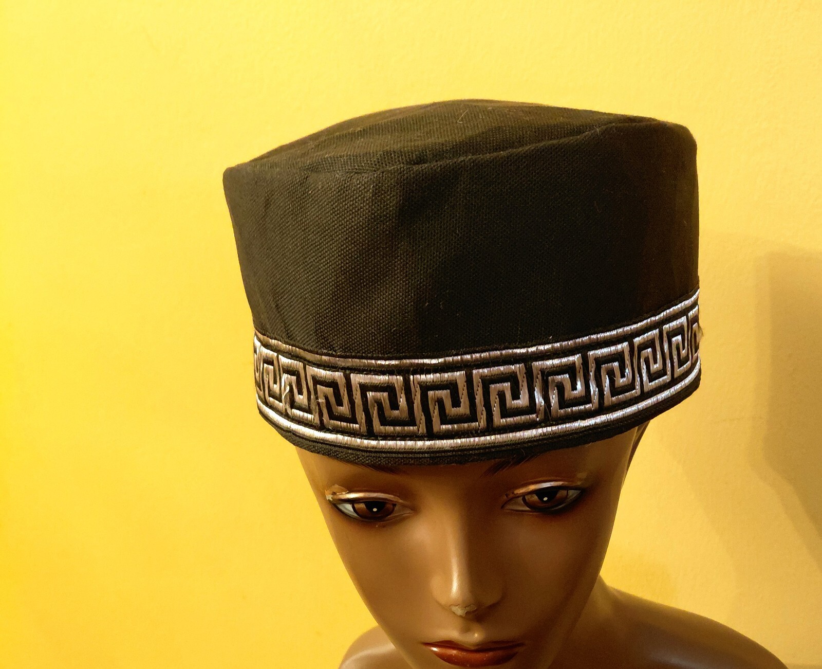MENS HANDMADE AFRICAN STYLE HAT 24"