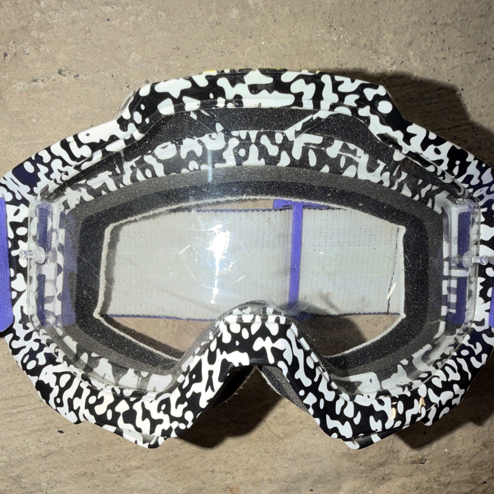 100 % Dirtbike Goggles With Silk Case