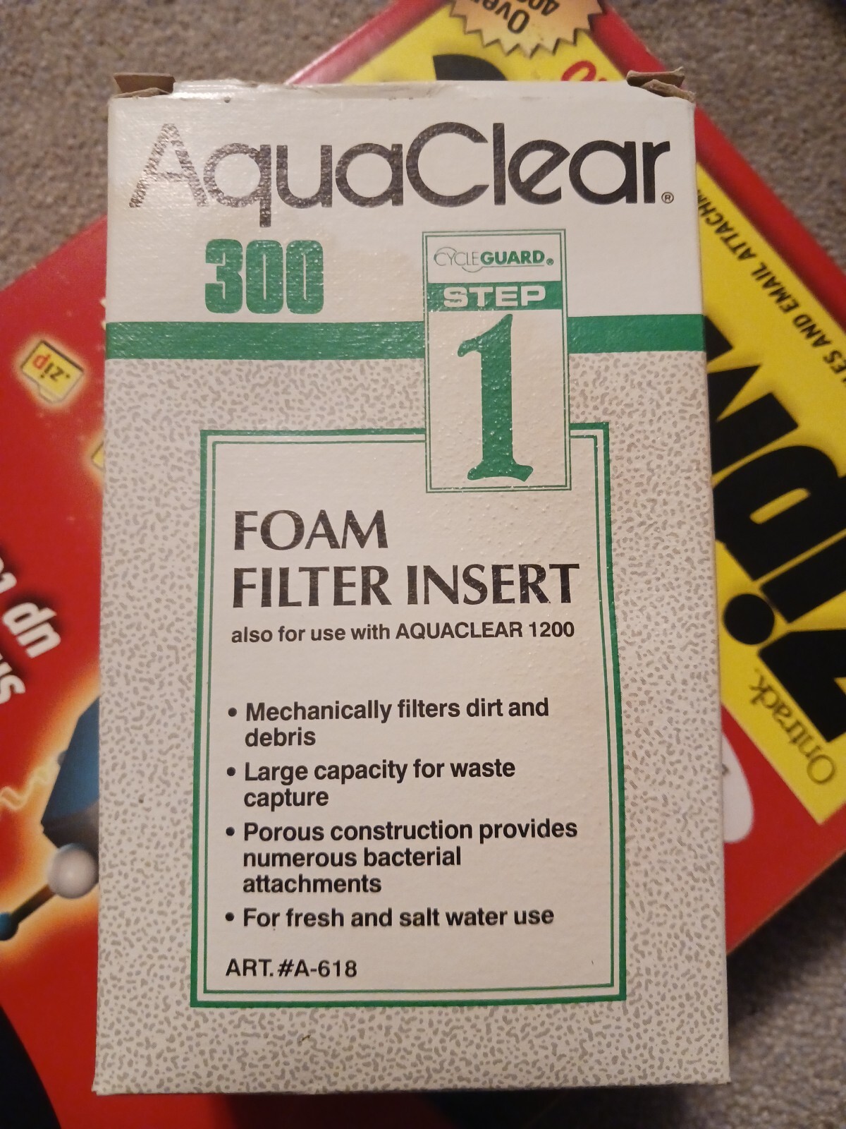 Aqua Clear 70 Foam, White (A618)