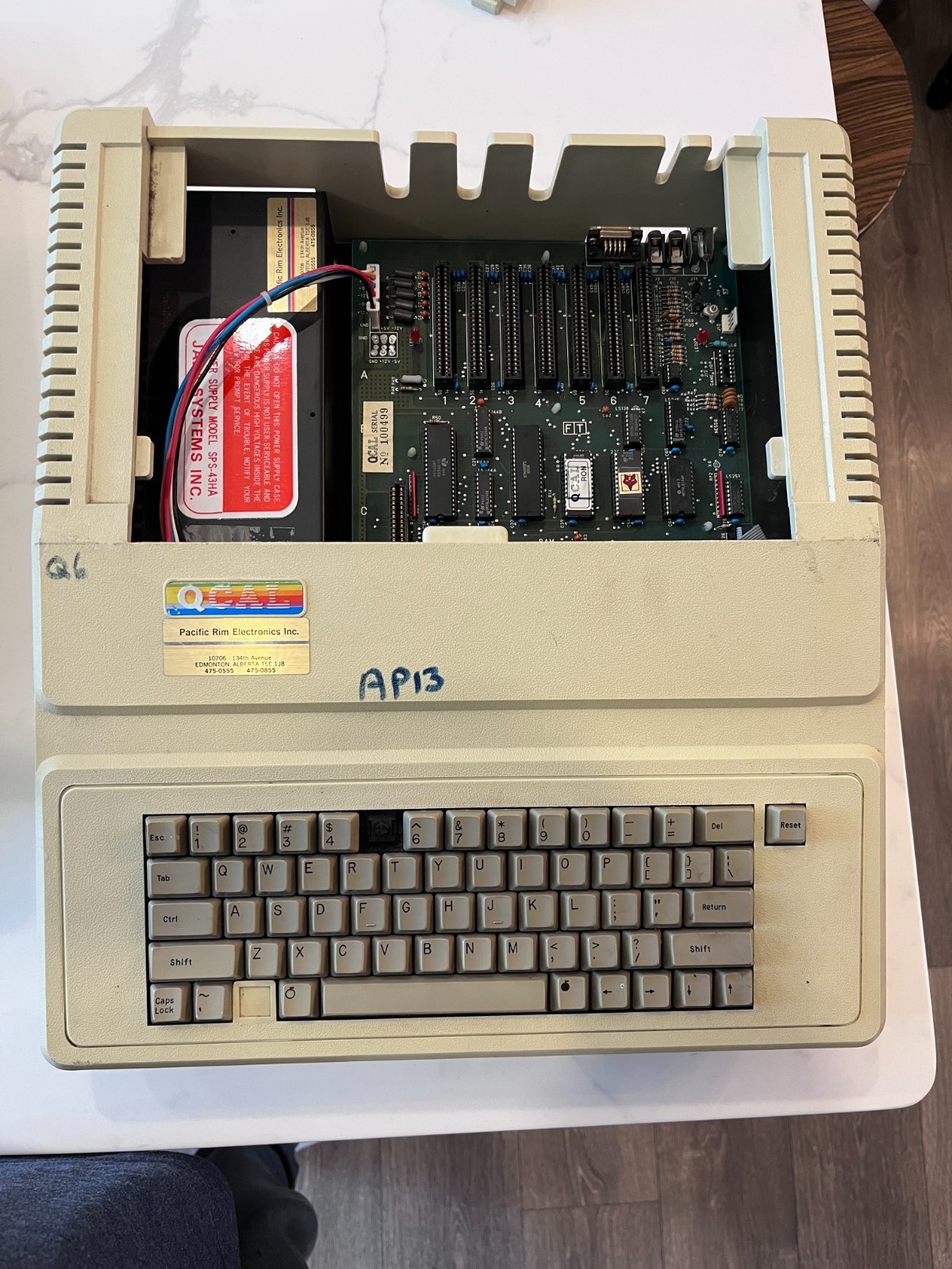 Rare Apple II Clone Dual Processor Computer Canadian Made Microcomputer QCAL 700