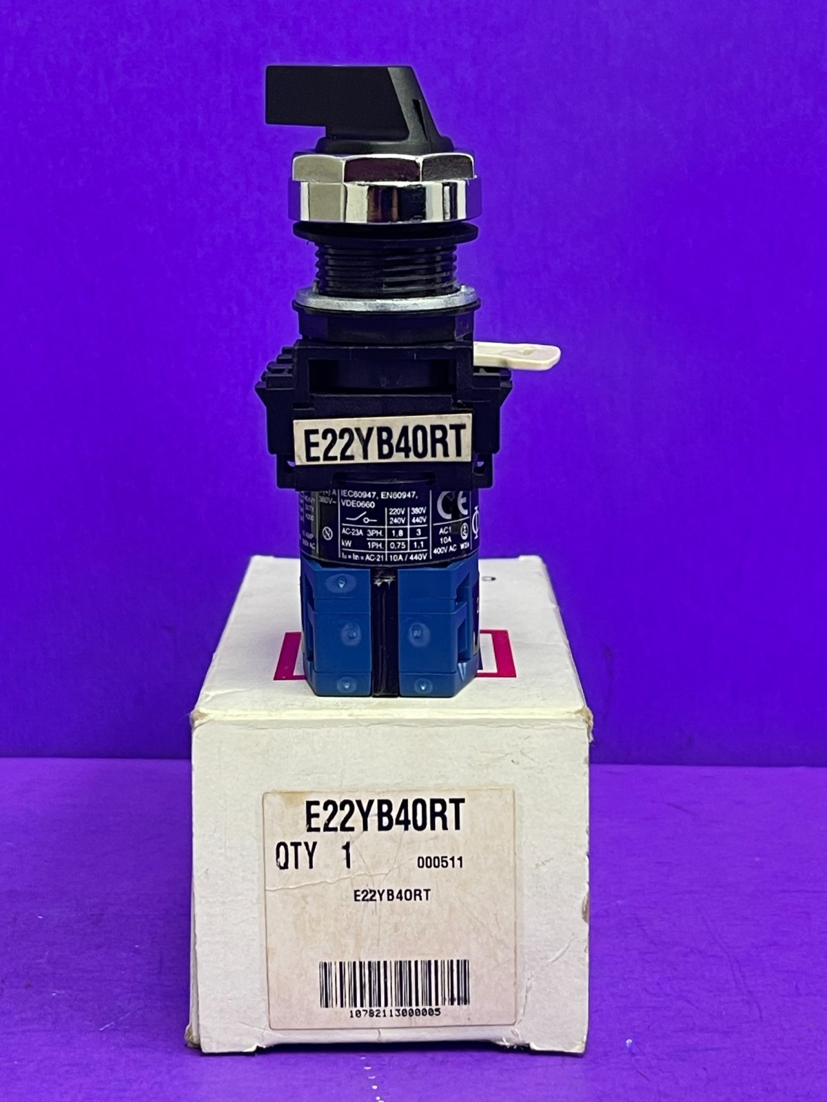 Cutler Hammer E22YB40RT 3 Position Selector Switch