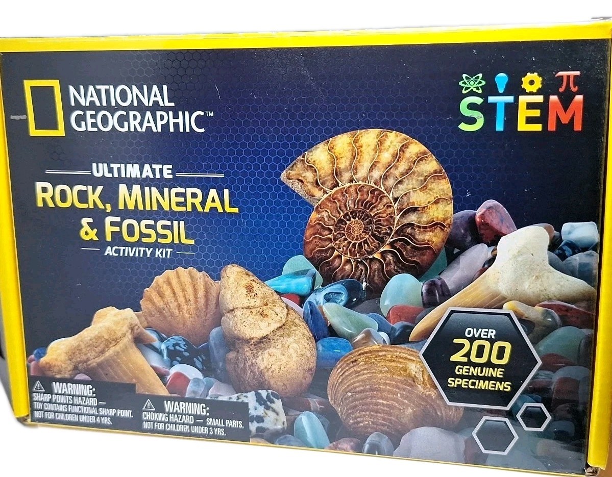 ON SALE! National Geographic NGRMF200 Rocks and Fossils Kit - 200 Pieces
