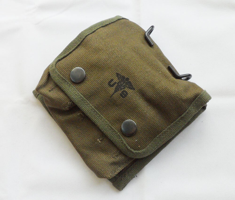 Vietnam Era USMC First Aid Kit Pouch M2 Medical Pack Packet Empty Canvas Packet