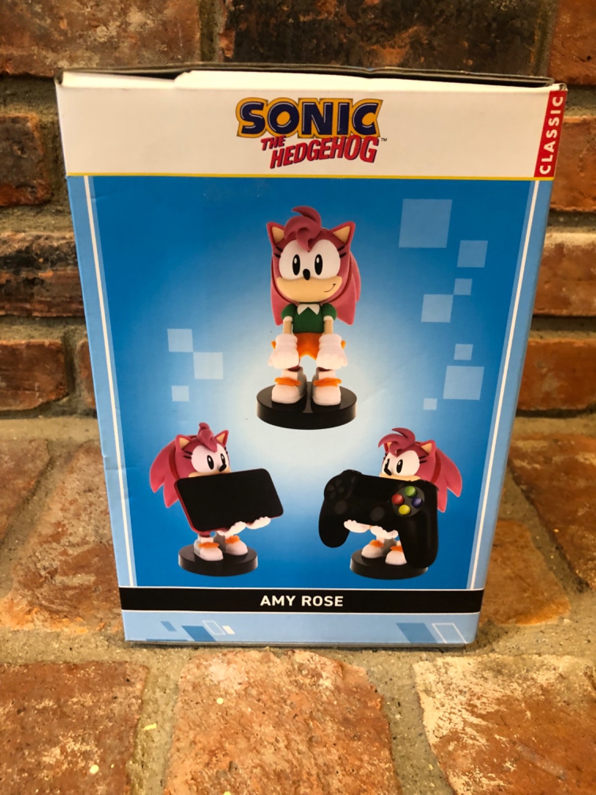 Amy Rose Controller Holder & Phone Holder | Cable Guys | Sonic The Hedgehog