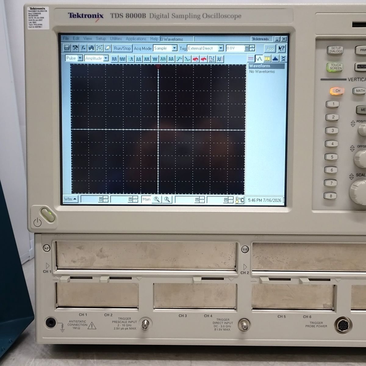 Tektronix TDS8000B Digital Sampling Oscilloscope Mainframe No Modules AS-IS