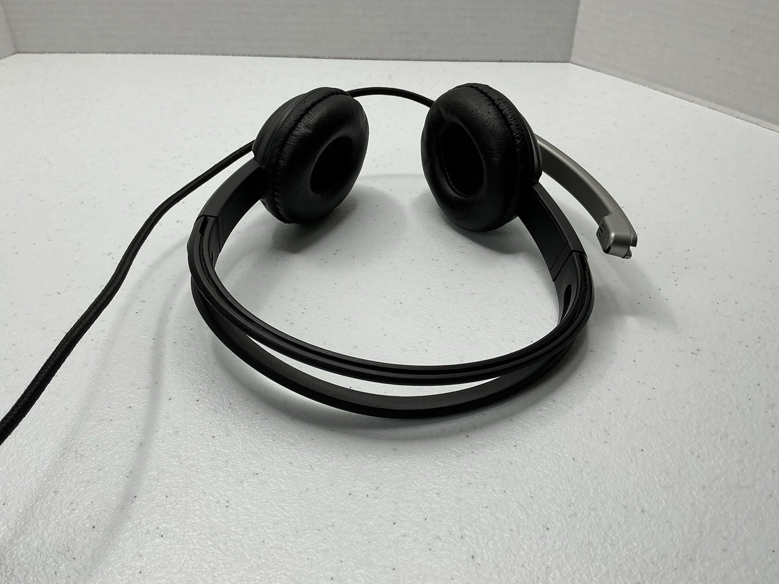 iMicro SP-IMME282 Wired USB Headphone w/ Microphone & Volume Control (Black)