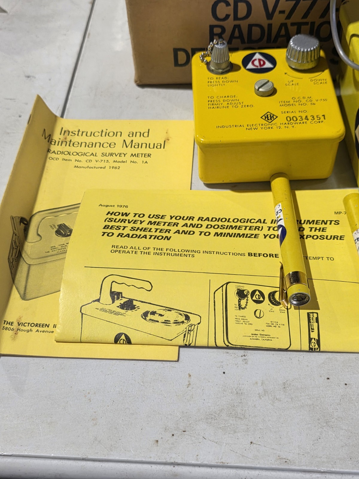 Monitor Geiger Counter Victoreen CD V-777 Radiation Detection Set Kit