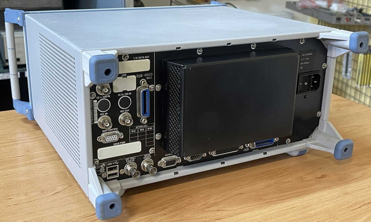 Rohde & Schwarz FSP7, spectrum analyzer