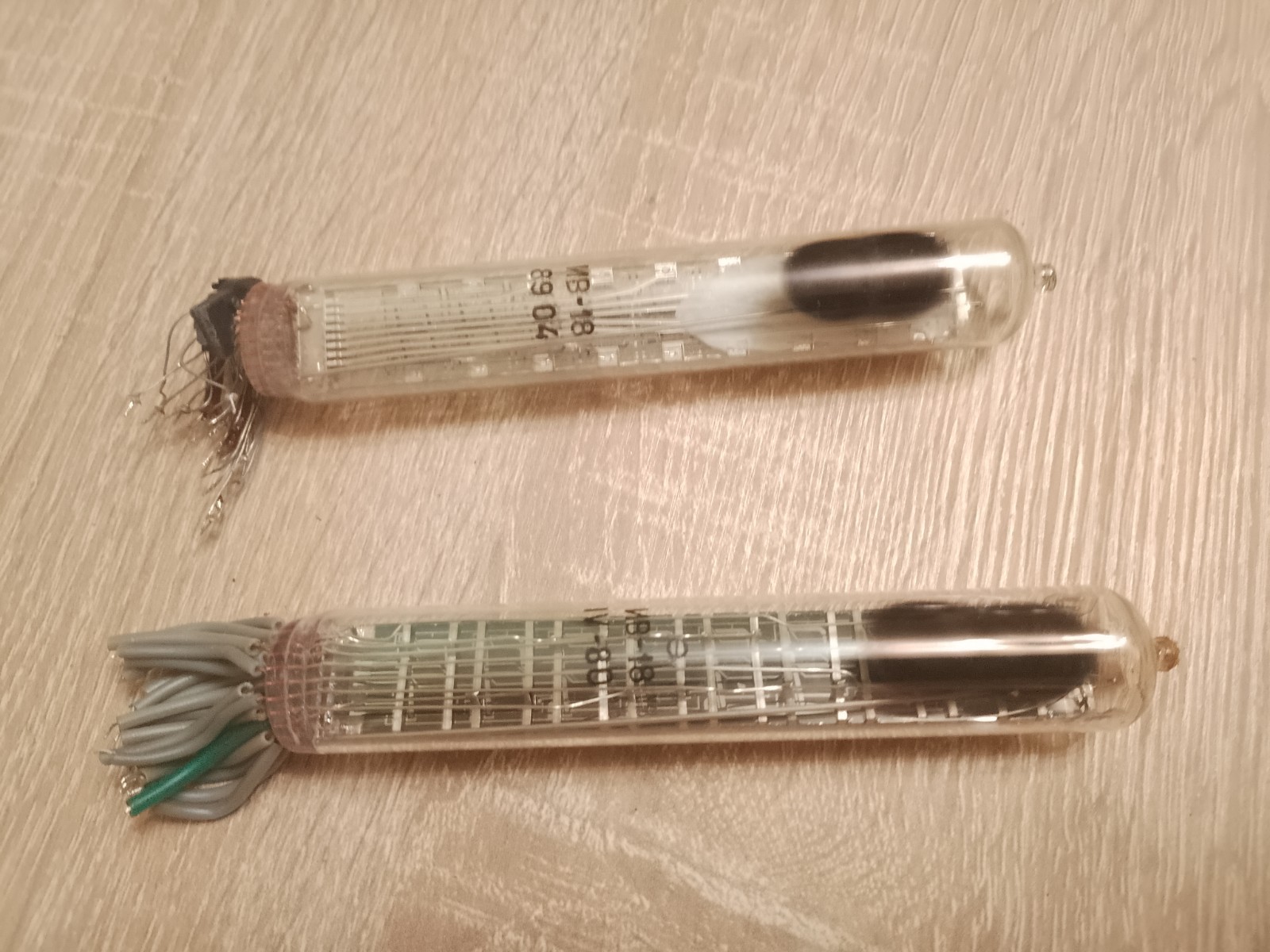 2 pcs IV-18 ИВ-18 VFD Nixie tube Soviet Vintage indicators Test