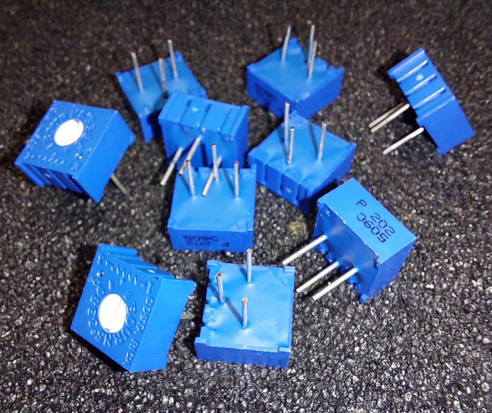 10pcs/lot Bourns 3386P-1-202,Trimmer Resistors-Through Hole,2kOhm,500mW