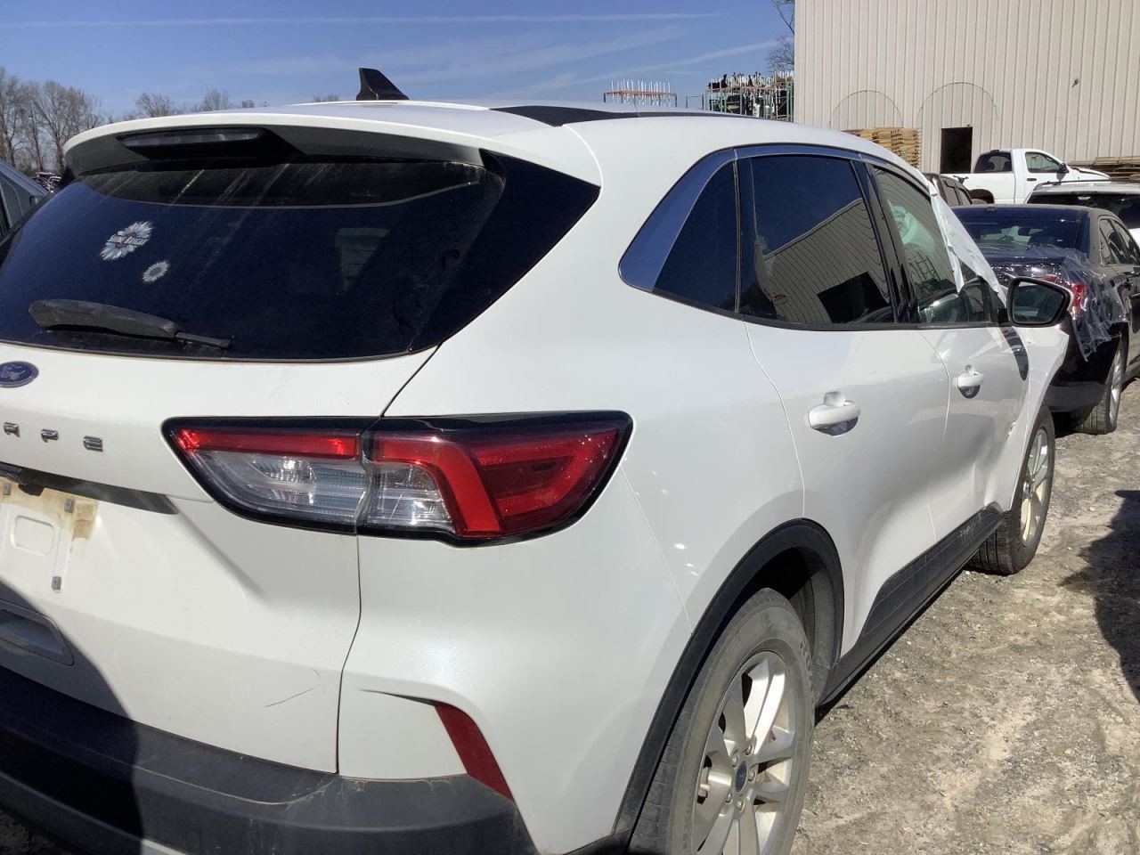 ESCAPE 2021 Glove Box 4523613