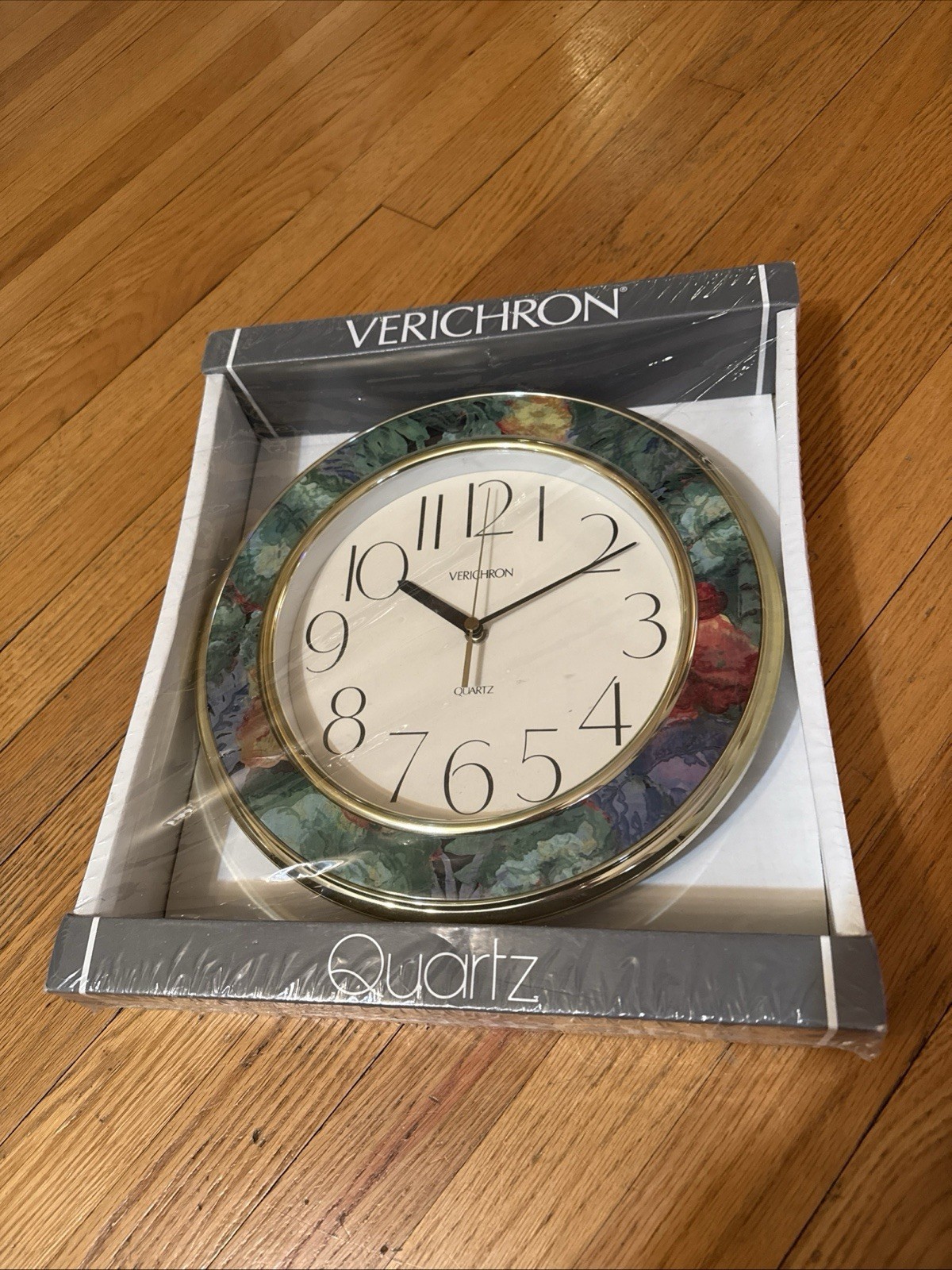 Verichron 80s Clock Wall Battery Operated Made In Taiwan Original Packing Rare