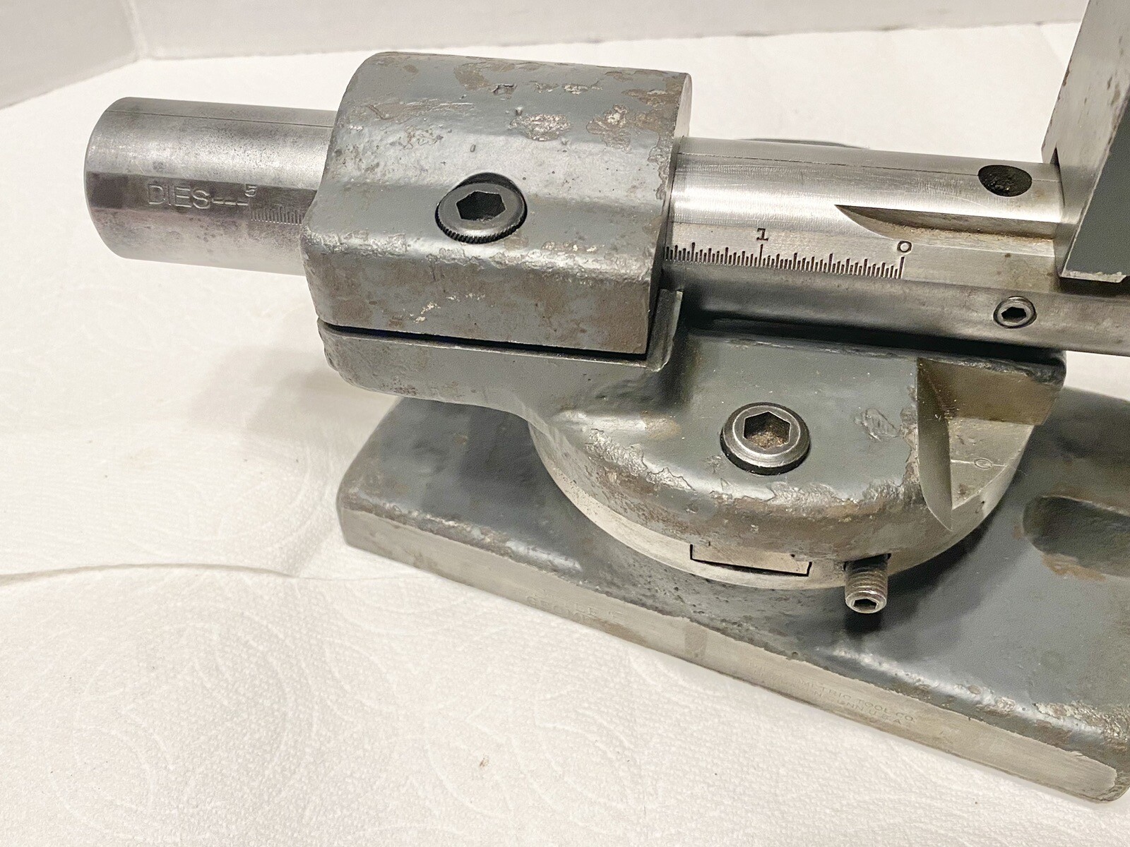 GEOMETRIC STYLE "E" THREAD CHASER GRINDING FIXTURE