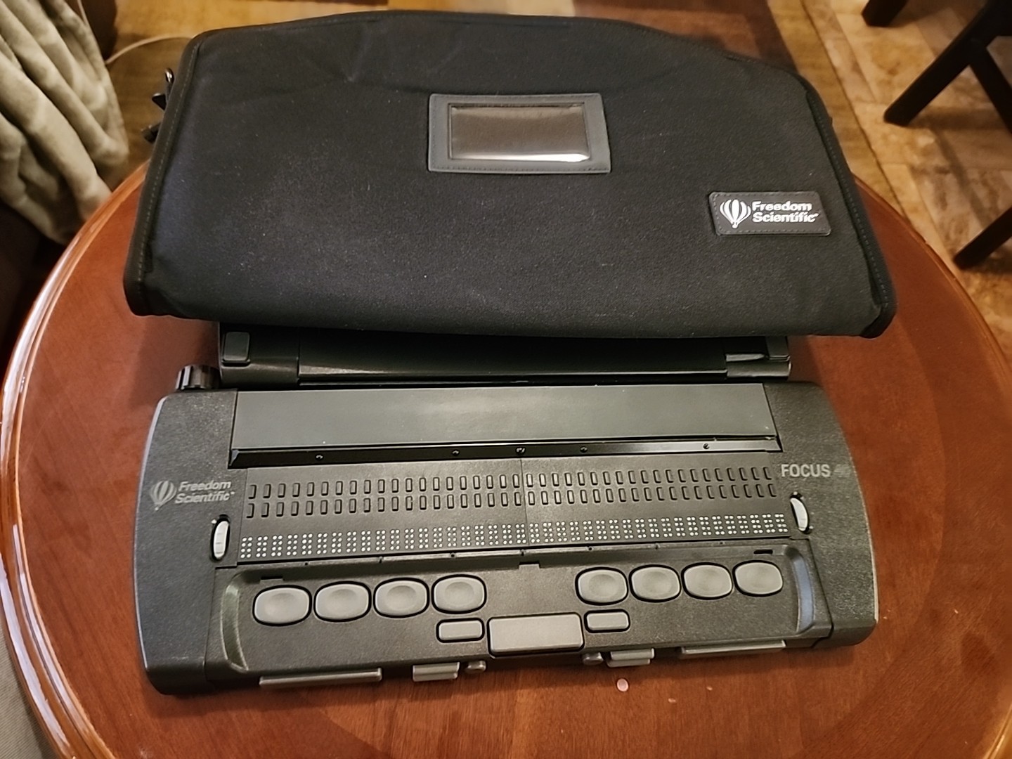 Freedom Scientific Focus 40 Rugged Portable Braille Display Keyboard w/ Handle