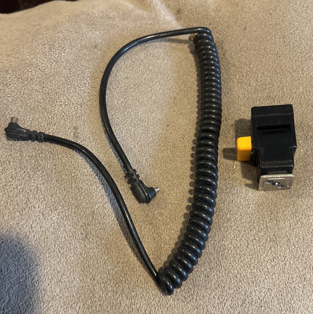 Flash Hot Shoe Adapter * Adjustable Bounce Pivots App 180* w/PC to PC Flash Cord