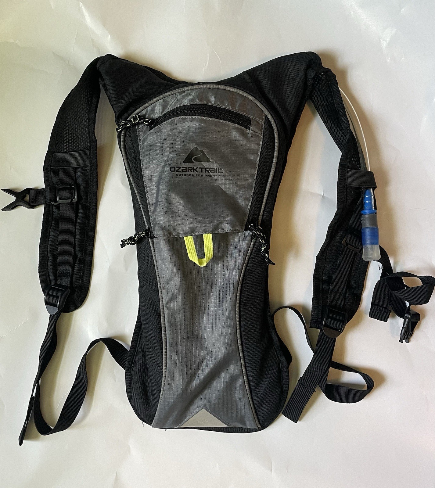 Ozark Trail Hiking Cycling Running Hydration Backpack 2 Liter (Never Used!)