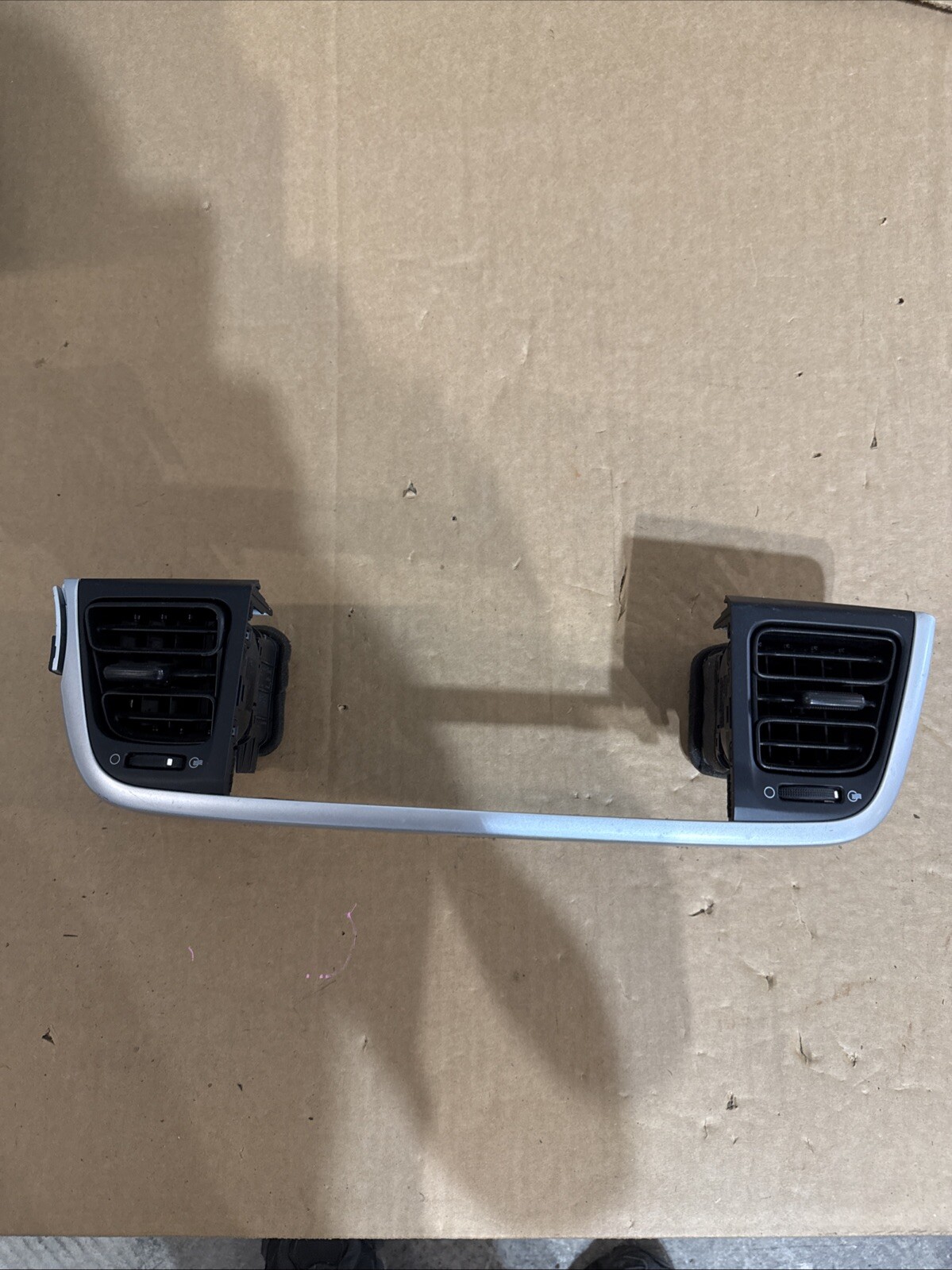 2018-2023 KIA RIO CENTER DASH AIR A/C VENT BEZEL VENTS HVAC OEM 84740-H9000WK