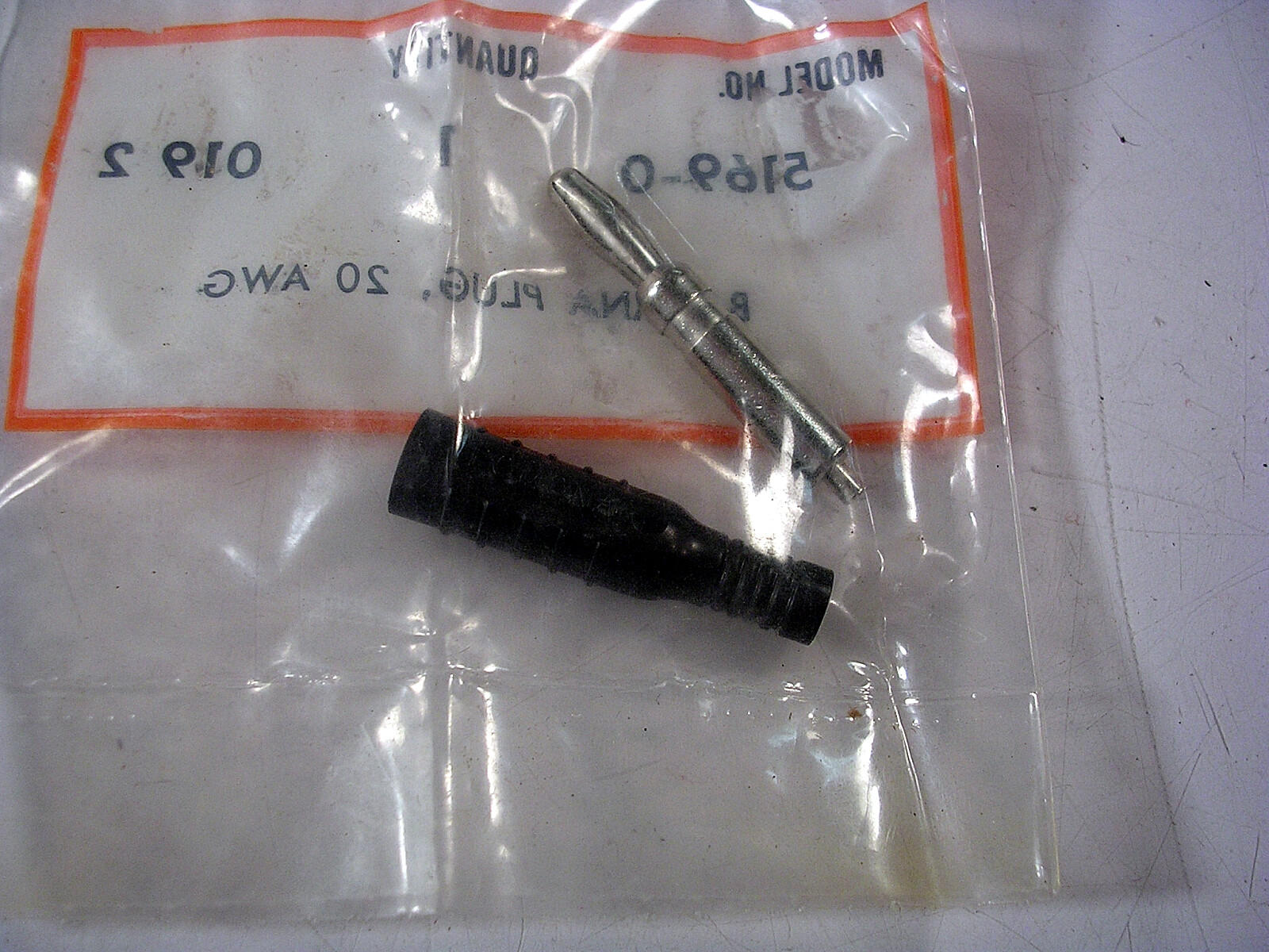 NEW POMONA ELECTRONICS 5169-0  BANANA PLUG   BLACK 20 AWG LOT OF 2